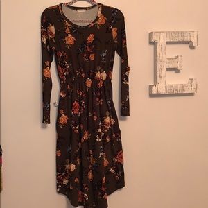 size small, olive green midi floral dress.